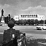 Центральная грозненская площадь имени В. И. Ленина
