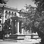 Сквер на площади им. Ленина
