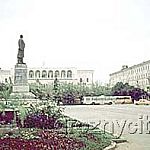 Центральная грозненская площадь имени В. И. Ленина