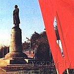 Центральная грозненская площадь имени В. И. Ленина